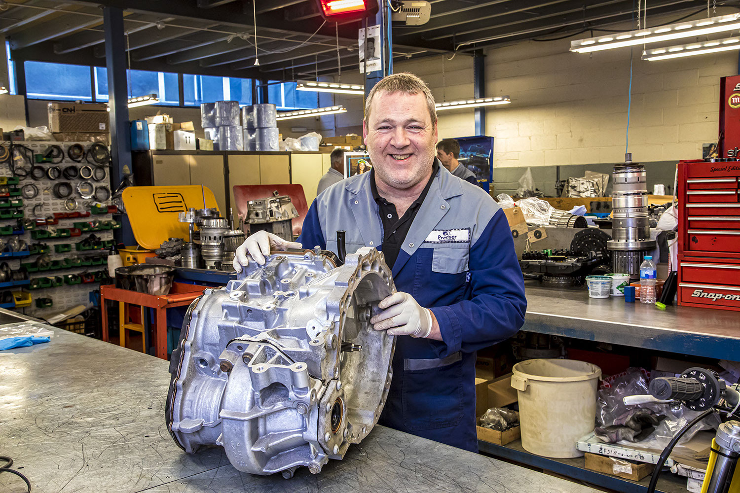 Redonditioning Vehicle Gearboxes.